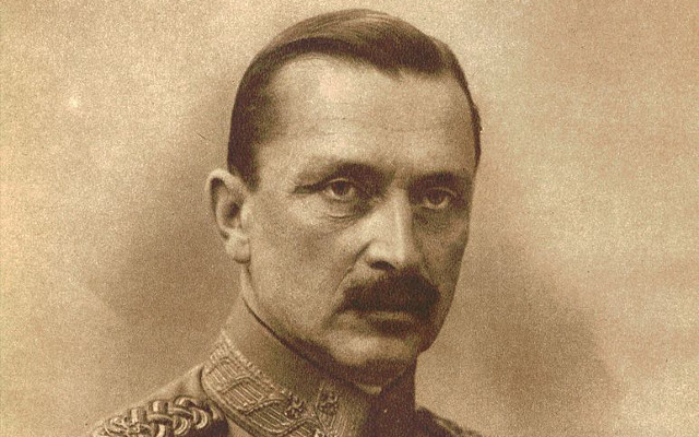 640px-Ratsuvaenkenraali_mannerheim