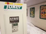 Klistremerker på Holmlia