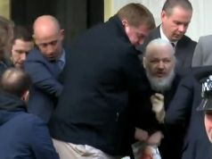 Julian Assange arresteres av britisk politi.