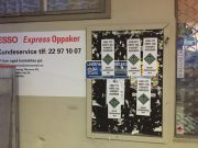 Plakatoppsetting ved Skogsbygdavegen