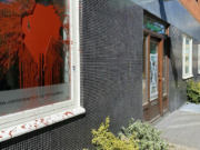 Venstreekstremister vandaliserte Centerpartiets lokaler i Sverige