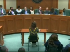 Dagens video: Stoppet testing av Covid-vaksine fordi dyrene til stadighet døde