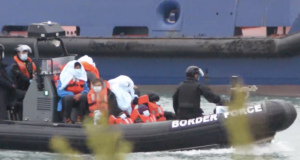 Båtmigranter til England