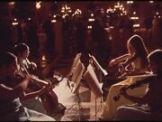 Undervisning i strengemusikk legges ned – fremmer rasisme