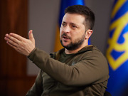 Zelenskyj møter intern kritikk i Ukraina for maktmisbruk