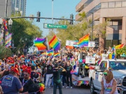 LHBTQP-lobbyen raser: Floridas broer har feil farge i år!