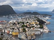 Pride-uenighet i Ålesund: Skoleflagg tatt ned med tvang