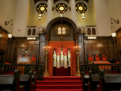 https://unsplash.com/photos/brown-wooden-chairs-inside-church-Ad2cmI2dEIs