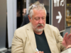 https://upload.wikimedia.org/wikipedia/commons/0/02/Leif_GW_Persson_Bokmssan_2013_1.jpg