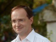 «Vesten stoppet tidlig fredsavtale i Ukraina»