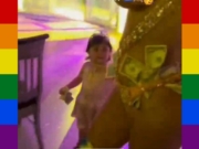 Dagens video: Barn på «Drag Show»