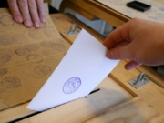 Sverige: Unges tro på demokratiet synker