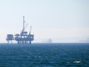 India fortsetter å kjøpe russisk olje https://unsplash.com/photos/an-oil-rig-in-the-middle-of-the-ocean-7UGmtWtWERY