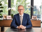 Australia stenger sosiale medier for barn