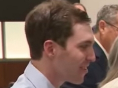 Kirk-morderens glis under rettssaken