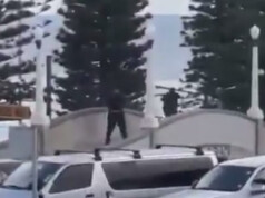 Masseskyting på Bondi Beach i Sydney