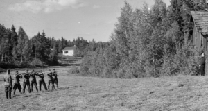 https://commons.wikimedia.org/wiki/File:Same_Soviet_Infiltrator_facing_firing_squad.jpeg
