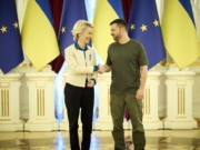 Ursula von der Leyen nekter å vise hemmelig chatt med Zelenskyj