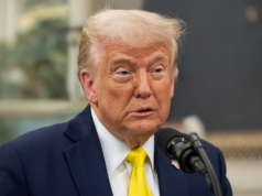 Kaller Trumps tollkrig mot Canada «den dummeste i historien»